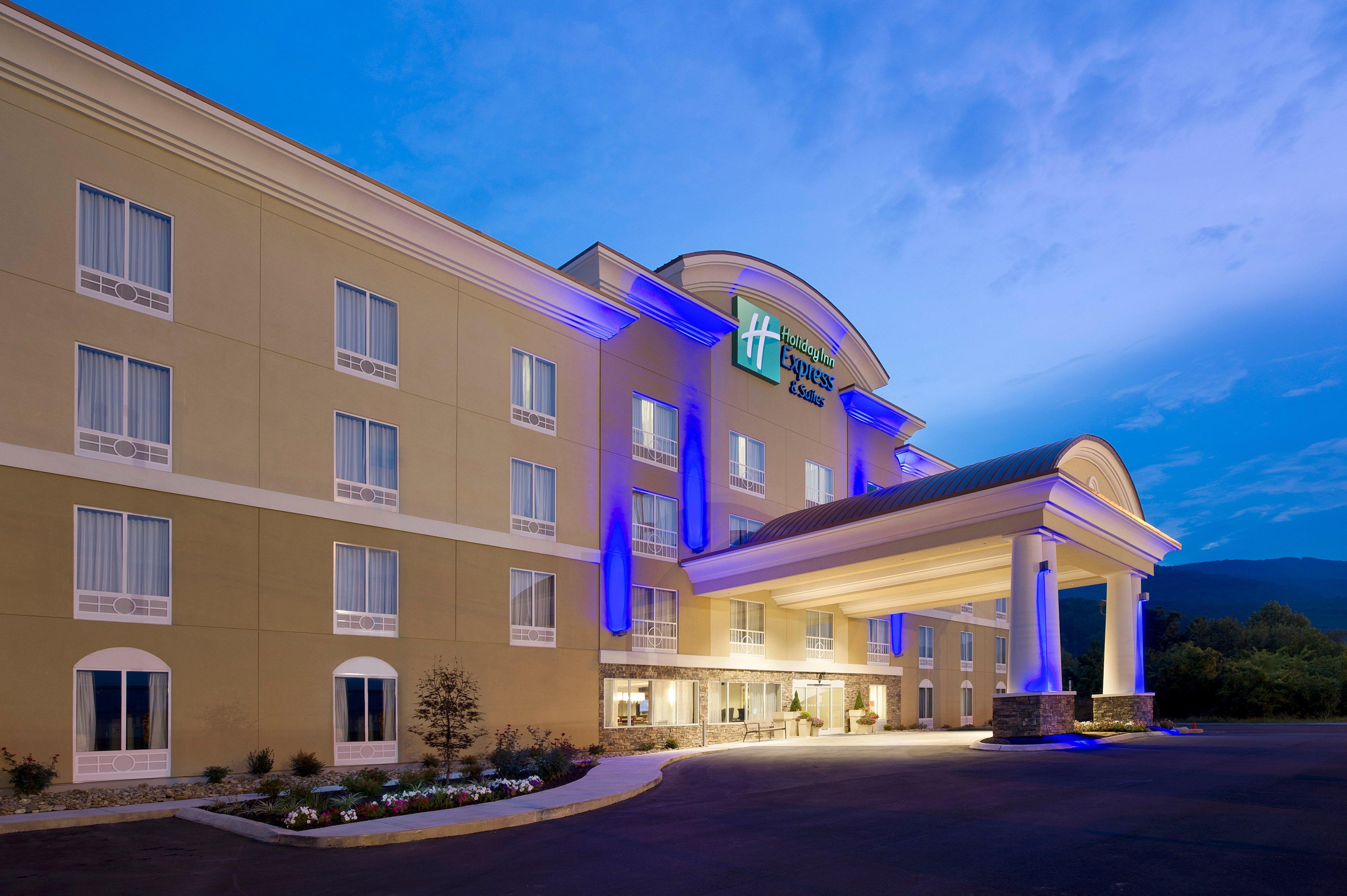 Holiday Inn Express & Suites Caryville By Ihg Esterno foto