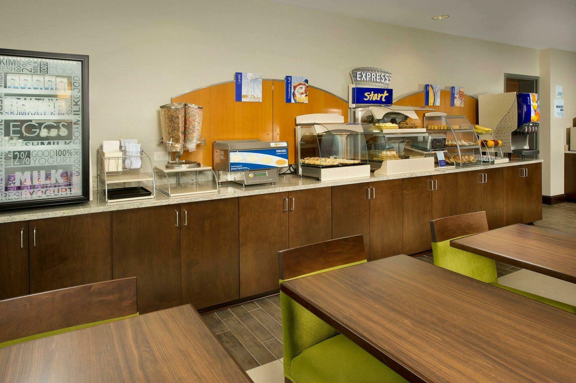 Holiday Inn Express & Suites Caryville By Ihg Esterno foto